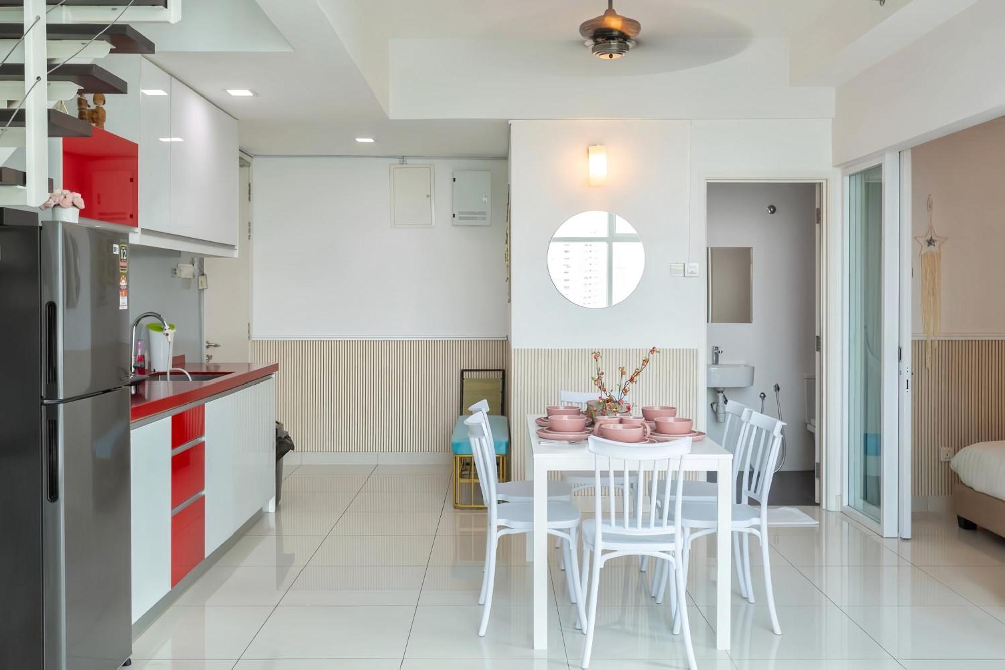 Maritime Seaview Suites Penang Georgetown Exterior foto