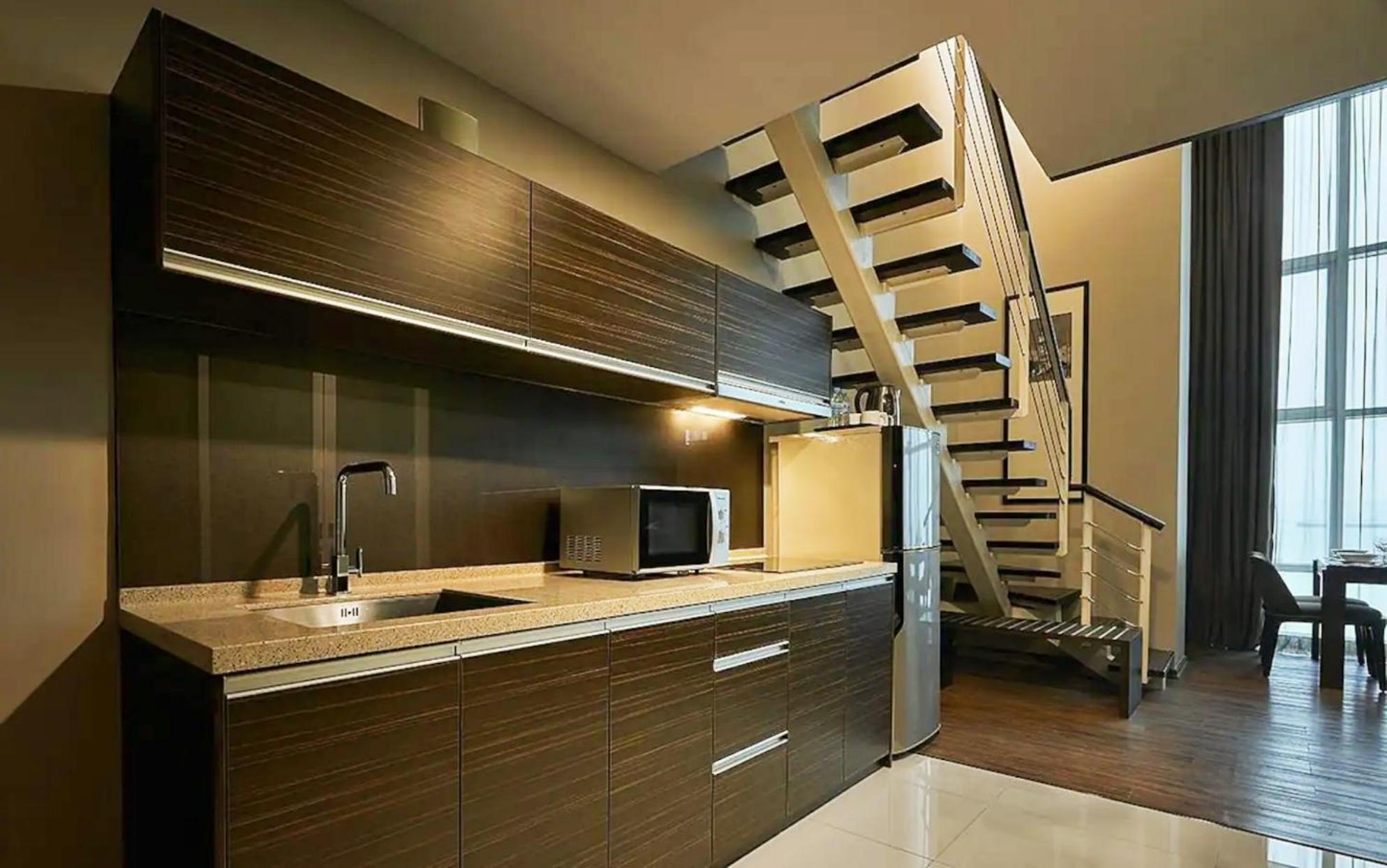 Maritime Seaview Suites Penang Georgetown Exterior foto